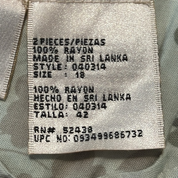 Kathy Lee Collection Floral Dress - Picture 5 of 7